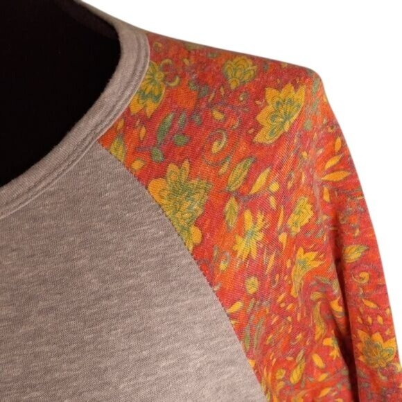 LuLaRoe S Randy Raglan Baseball Tee Shirt Gray Orange Floral 3/4 Sleeves NEW - Picture 3 of 8